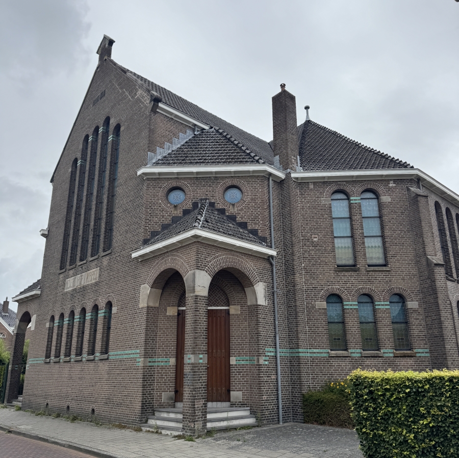 Hervormde Kapel aan de Oosterhoutstraat werd theaterzaal